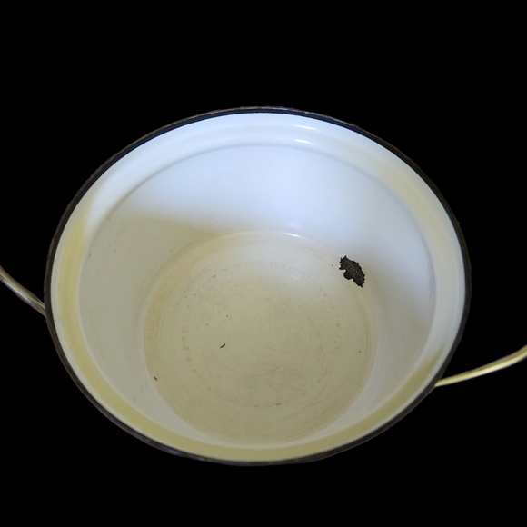 Cathrineholm green lotus covered casserole dish - Picture 3 of 4